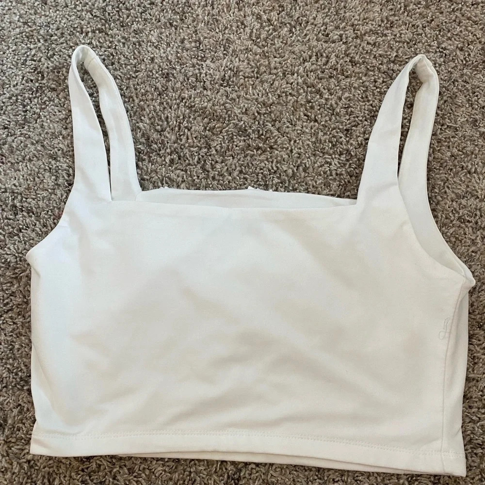 White crop top - Picture 3 of 3